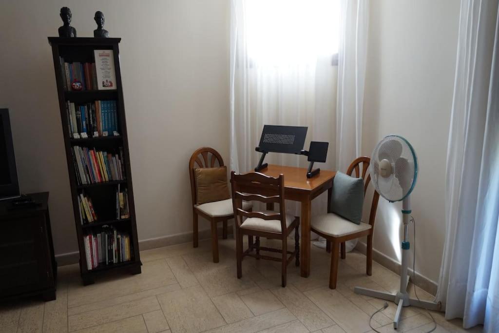 Apartment With A Garden, Bbq, Swimming Pool And Jacuzzi Dhráfi Exterior foto